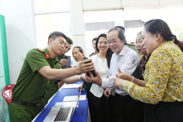 Phường T&acirc;n Mỹ ở TP.HCM triển khai 'B&igrave;nh d&acirc;n học vụ số'- Ảnh 3.