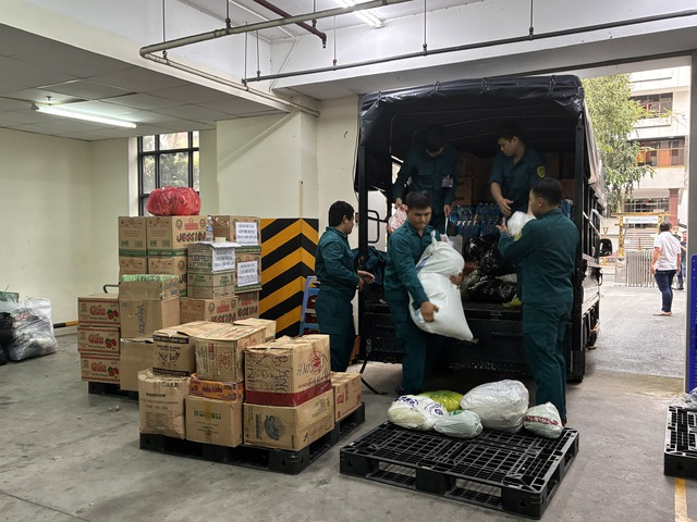 TP.HCM đã chi hơn 67 tỉ đồng hỗ trợ đồng bào vùng bão lũ - Ảnh 2.