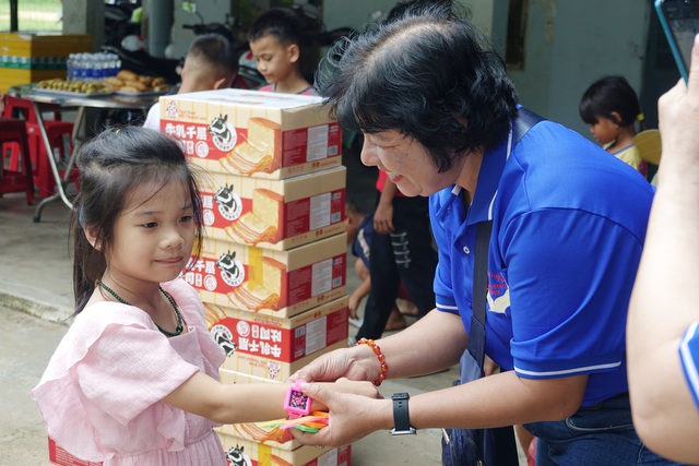 Hơi ấm trao tay - nơi y&ecirc;u thương nảy mầm - Ảnh 2.