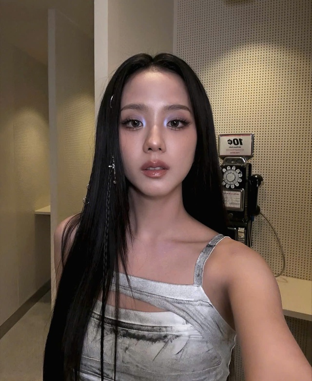 BlackPink lộ dấu hiệu rạn nứt sau m&agrave;n solo của Jisoo? - Ảnh 2.