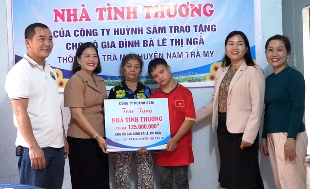 Sâm Ngọc Linh thành sứ giả của lòng nhân ái - Ảnh 4.