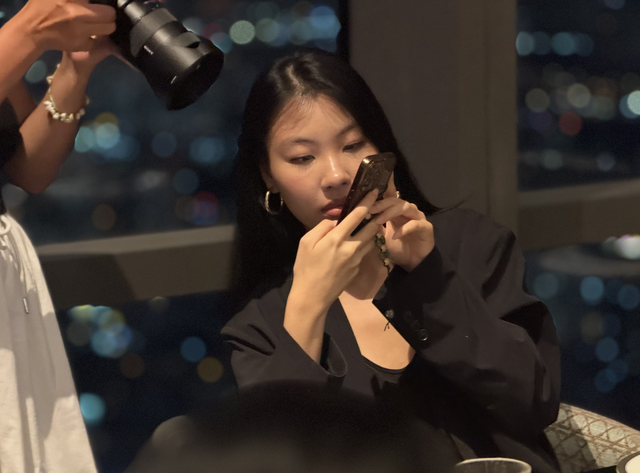 Du khách Việt Nam mất 4 tiếng mới ăn xong một bữa vì mải chụp ảnh- Ảnh 1.