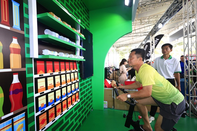 FE CREDIT truyền cảm hứng 'sống khỏe - tài chính chủ động' tại Marathon Đất Sen Hồng 2025- Ảnh 1. FE CREDIT truyền cảm hứng 'sống khỏe - tài chính chủ động' tại Marathon Đất Sen Hồng 2025- Ảnh 1.