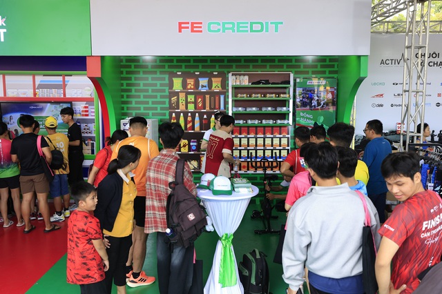 FE CREDIT truyền cảm hứng 'sống khỏe - tài chính chủ động' tại Marathon Đất Sen Hồng 2025- Ảnh 3. FE CREDIT truyền cảm hứng 'sống khỏe - tài chính chủ động' tại Marathon Đất Sen Hồng 2025- Ảnh 3.