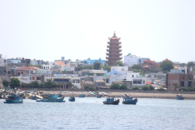 Đặc khu Phú Quý: Từ hậu cứ Trường Sa đến khát vọng làm giàu giữa trùng khơi - Ảnh 1.