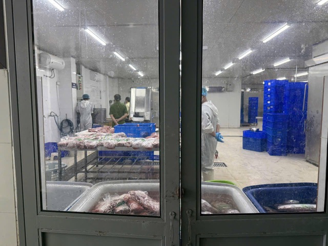 Tiêm tinh chất biến thịt trâu thành thịt bò Nhật Wagyu bị phát hiện - Ảnh 3. Tiêm tinh chất biến thịt trâu thành thịt bò Nhật Wagyu bị phát hiện - Ảnh 3.