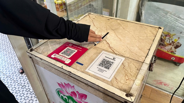 Chuyện tử tế: Ấm l&ograve;ng qu&aacute;n buffet chay trả tiền t&ugrave;y t&acirc;m - Ảnh 2.