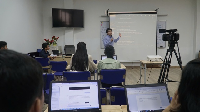 Giáo viên chuyển dịch từ tư sang công: Trường mầm non gặp khó - Ảnh 2.