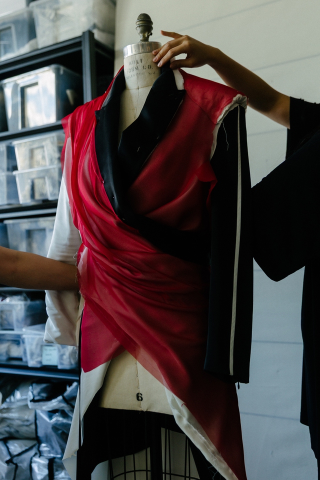 Hé lộ chiếc áo dài đặc biệt của Hà Anh Tuấn trong show diễn tại Dolby Theatre- Ảnh 3.