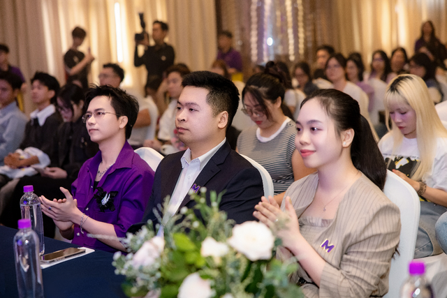 Bùi Công Nam kết hợp MOOVTEK trong chiến dịch ra mắt dịch vụ Xe Ghép công nghệ- Ảnh 1. Bùi Công Nam kết hợp MOOVTEK trong chiến dịch ra mắt dịch vụ Xe Ghép công nghệ- Ảnh 1.