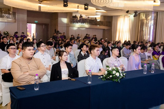 Bùi Công Nam kết hợp MOOVTEK trong chiến dịch ra mắt dịch vụ Xe Ghép công nghệ- Ảnh 2. Bùi Công Nam kết hợp MOOVTEK trong chiến dịch ra mắt dịch vụ Xe Ghép công nghệ- Ảnh 2.
