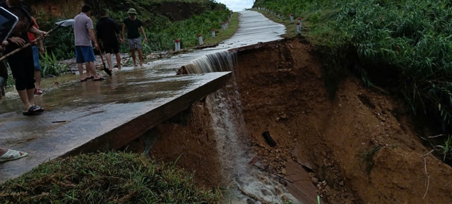 Quảng Ninh: Mưa lớn gây sạt lở, nhiều t…