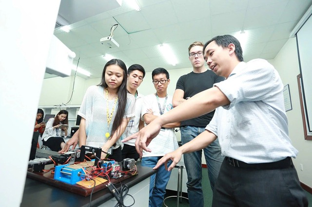 Sáp nhập giáo dục đại học: Thách thức và cơ hội cho nền giáo dục việt nam - Ảnh 2. Sáp nhập giáo dục đại học: Thách thức và cơ hội cho nền giáo dục việt nam - Ảnh 2.