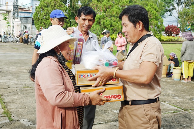 Hơi ấm trao tay - nơi y&ecirc;u thương nảy mầm - Ảnh 6.