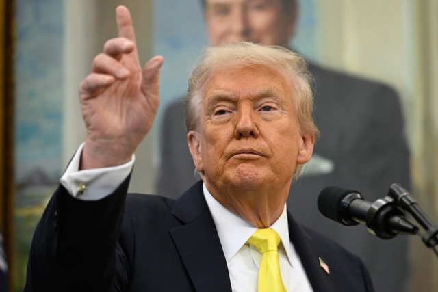 Trump cân nhắc khả năng Israel tấn công Gaza nếu Hamas không tuân thủ thỏa thuận - Ảnh 1. Trump cân nhắc khả năng Israel tấn công Gaza nếu Hamas không tuân thủ thỏa thuận - Ảnh 1.