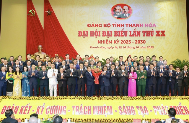 Nguyễn Doãn Anh tiếp tục giữ chức Bí thư tỉnh ủy thanh hóa khóa XX - Ảnh 1.