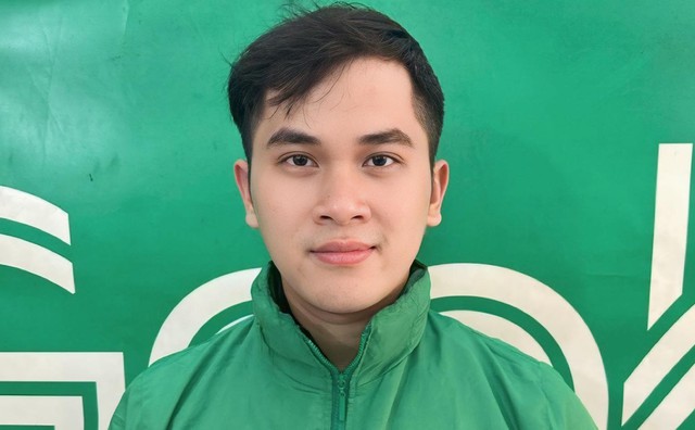 Lương Vĩ chạy xe ôm mưu sinh, quyết không bỏ cải lương vì lý do đặc biệt - Ảnh 1.