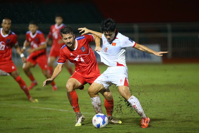 Đội tuyển Việt Nam thăng hạng FIFA cực nhanh: Bỏ xa Malaysia v&agrave; Indonesia nhưng&hellip;- Ảnh 1.