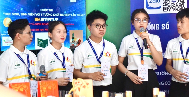 Biến dưa lưới thành rượu vang thơm ngon- Ảnh 1. Biến dưa lưới thành rượu vang thơm ngon- Ảnh 1.