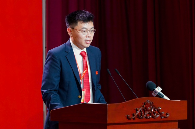 TS Trương Minh Huy Vũ nêu giải pháp tăng trưởng trên 10% cho TP.HCM 5 năm tới - Ảnh 1.