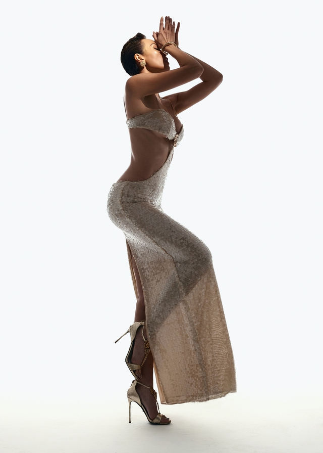 MC Phương Mai nóng bỏng khi khoác lên những bộ cánh cut out táo bạo - Ảnh 5.