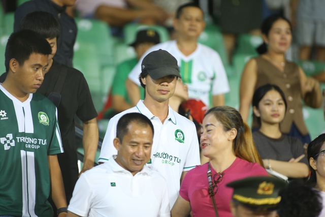 Lịch thi đấu hạng nhất t&aacute;i xuất: C&ocirc;ng Phượng c&oacute; kịp trở lại Trường Tươi Đồng Nai?- Ảnh 1.