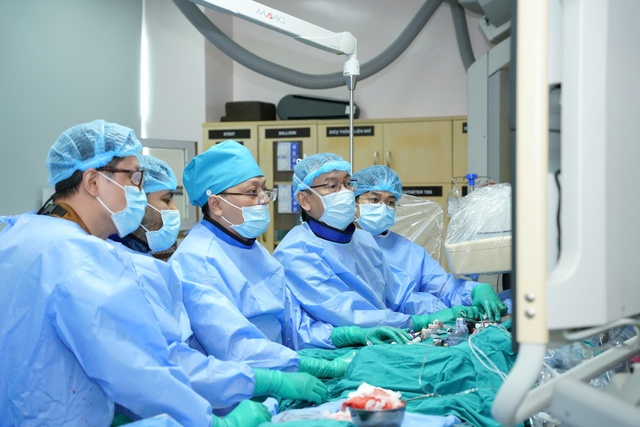 Bệnh viện Đại học Y Dược TP.HCM đạt cột mốc 100 ca TAVI thành công - Ảnh 3.