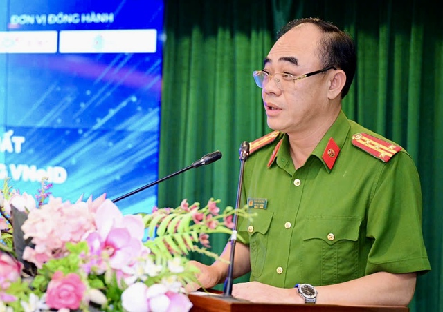 Thí điểm quản lý hóa chất, chống hàng giả trên VNeID- Ảnh 1. Thí điểm quản lý hóa chất, chống hàng giả trên VNeID- Ảnh 1.