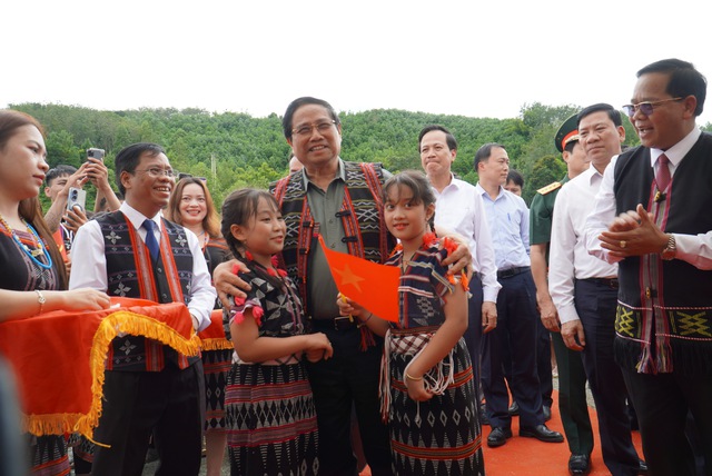 Thủ tướng Phạm Minh Chính: Phải bình đẳng về giáo dục, bình đẳng về y tế- Ảnh 4. Thủ tướng Phạm Minh Chính: Phải bình đẳng về giáo dục, bình đẳng về y tế- Ảnh 4.