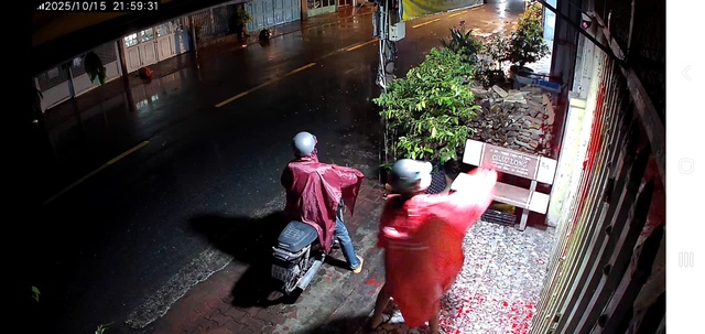 An Giang: Xác minh vụ nhà dân bị tạt sơn nhiều lần - Ảnh 1.