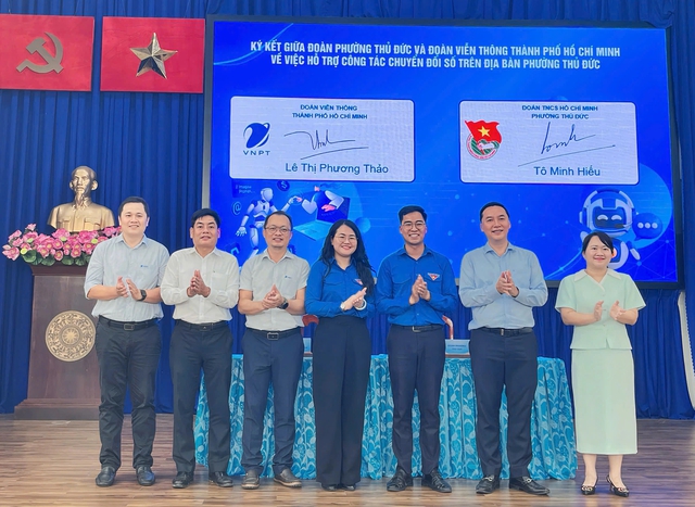 Hướng dẫn người dân làm các t…