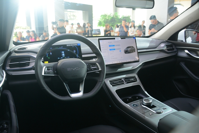 BYD Seal 5 chốt giá 696 triệu, sedan hạng hạng C đầu tiên dùng công nghệ PHEV - Ảnh 3.