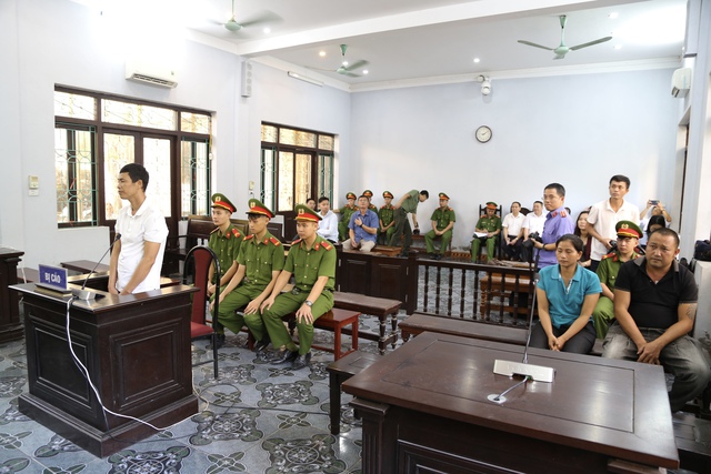 Bán gà lôi trắng lãnh 6 năm tù: Viện KSND đề nghị miễn trách nhiệm hình sự- Ảnh 3. Bán gà lôi trắng lãnh 6 năm tù: Viện KSND đề nghị miễn trách nhiệm hình sự- Ảnh 3.