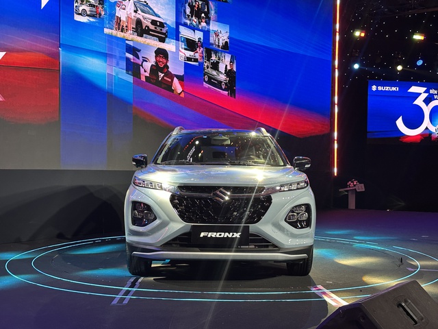 Suzuki Fronx có nhiều trang bị hấp dẫn, giá từ 520 triệu đồng - Ảnh 2. Suzuki Fronx có 3 phiên bản, trang bị nhiều công nghệ có giá từ 520 triệu đồng - Ảnh 2.