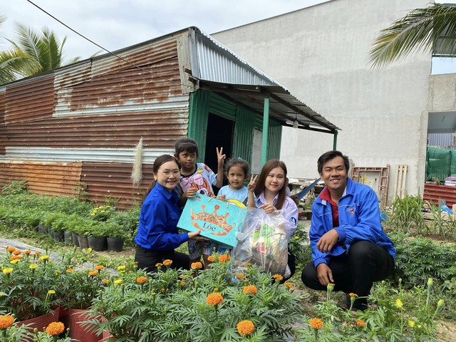 Chàng trai hết lòng vì cộng đồng, lan tỏa tinh thần sống đẹp- Ảnh 1.