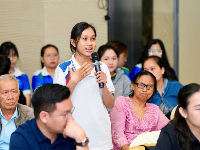 Từng sợ không có tiền đi học, nay nhận học bổng hơn 600 triệu đồng- Ảnh 3.