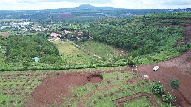 Yêu cầu ngừng san ủi trái phép Tại khu vực núi Chư a ở Gia Lai - Ảnh 2. Yêu cầu ngừng san ủi trái phép Tại khu vực núi Chư a ở Gia Lai - Ảnh 2.