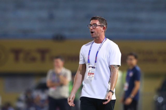 HLV Kewell đau x&oacute;t &lsquo;H&agrave; Nội phải trả gi&aacute; đắt&rsquo;, HLV Ninh B&igrave;nh 'Ho&agrave;ng Đức hay như người ngo&agrave;i h&agrave;nh tinh&rsquo;- Ảnh 2.