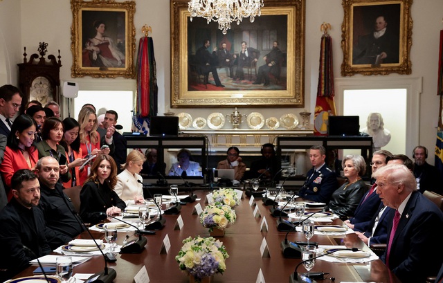 Tin tức đặc biệt trên báo in Thanh Niên 19.10.2025 - Ảnh 3.