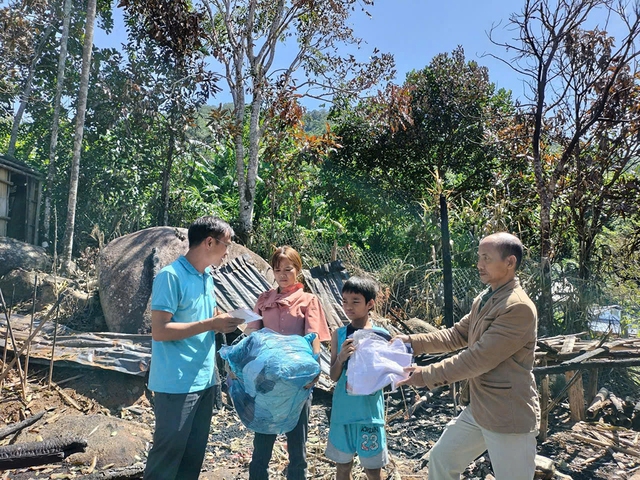 'Anh Thế 76' với đồng bào Ca Dong - Ảnh 3.