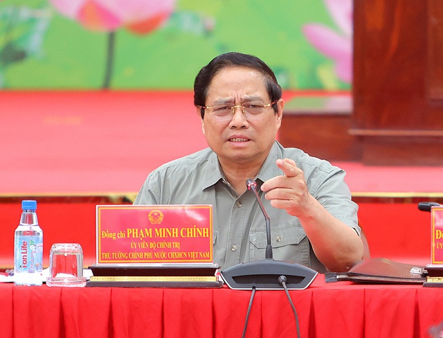 Premierminister Pham Minh Chinh: Mekong-Delta-Schnellstraße wird planmäßig und ohne Verzögerung fertiggestellt – Foto 5.