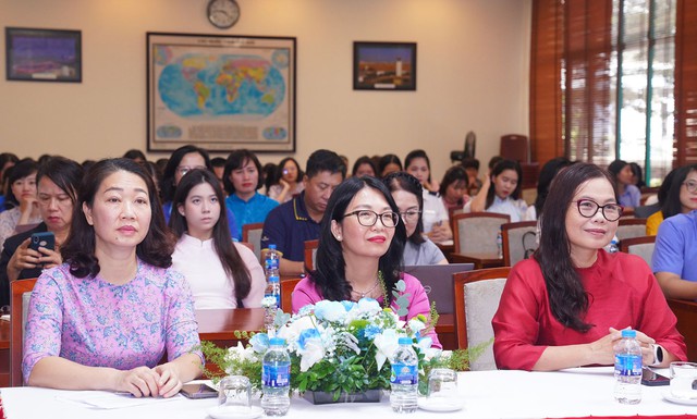 Vinh danh phụ nữ ngành hàng không: Vững vàng vươn cao - Phát triển bền vững
- Ảnh 2. Vinh danh phụ nữ ngành hàng không: Vững vàng vươn cao - Phát triển bền vững
- Ảnh 2.