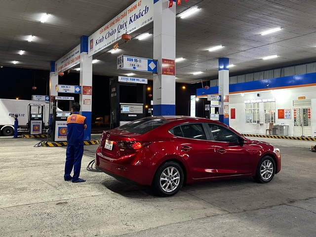 Hai vợ chồng kiếm khoảng 40 triệu mỗi tháng, có nên mua ô tô? - Ảnh 2.