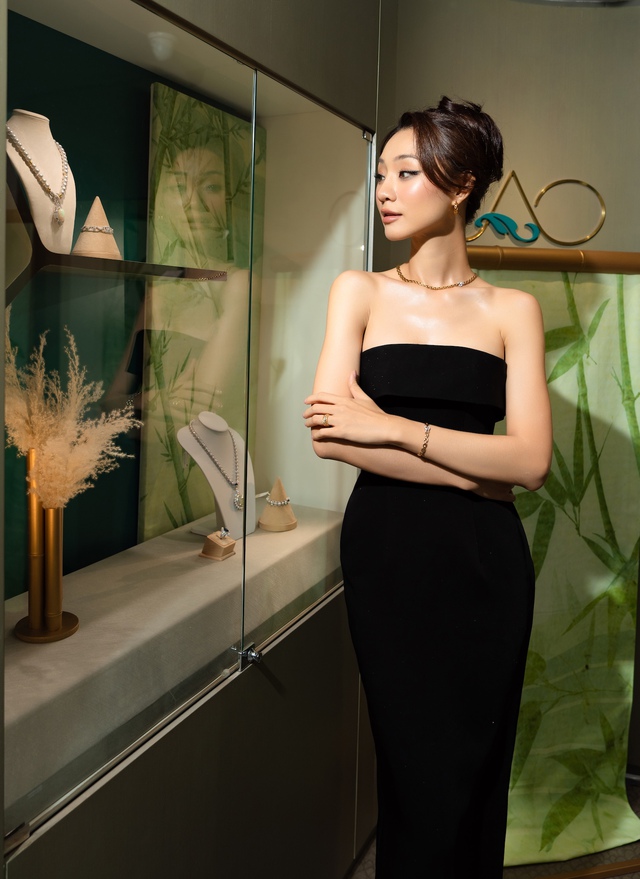 Khả Ngân hóa 'nàng tiên cá' gợi cảm, đọ sắc với Lan Khuê, Quỳnh Châu- Ảnh 7.