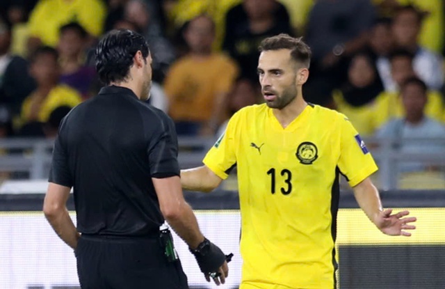Bóng đá Malaysia ‘hoảng loạn’ sau án phạt nặng từ FIFA, các liên đoàn thành viên nổi giận- Ảnh 1. Bóng đá Malaysia ‘hoảng loạn’ sau án phạt nặng từ FIFA, các liên đoàn thành viên nổi giận- Ảnh 1.