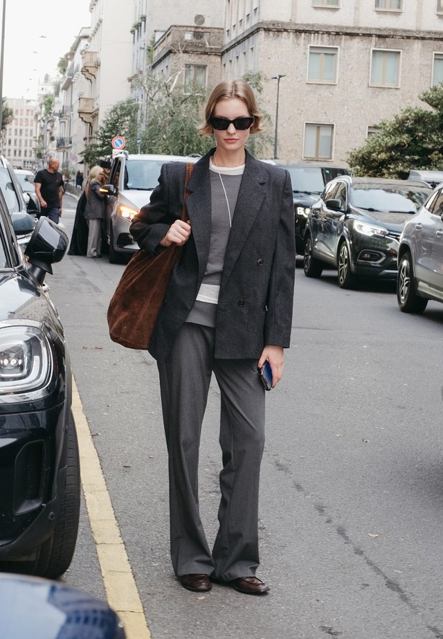 Những trang phục đường phố đẹp nhất từ Tuần lễ thời trang Milan 2026- Ảnh 8. Những trang phục đường phố đẹp nhất từ Tuần lễ thời trang Milan 2026- Ảnh 8.