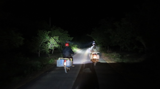 Thú săn ‘lộc trời’ nấm mối: May rủi, hiểm nguy và cuộc cạnh tranh thầm lặng- Ảnh 7. Thú săn ‘lộc trời’ nấm mối: May rủi, hiểm nguy và cuộc cạnh tranh thầm lặng- Ảnh 7.