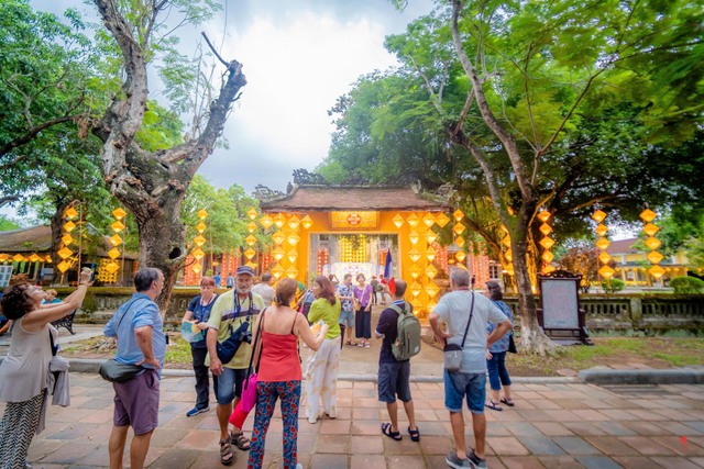 Trung thu Hoàng cung Huế có gì mà mở cửa miễn phí? - Ảnh 1.