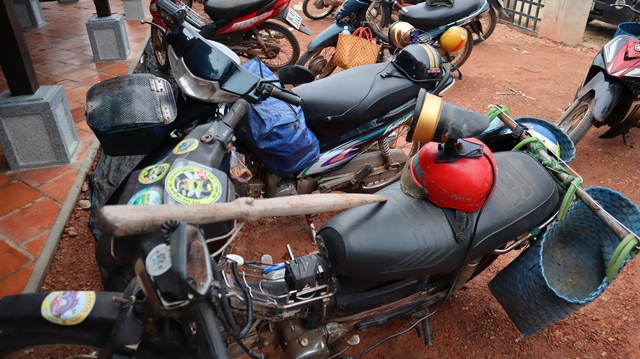 Thú săn ‘lộc trời’ nấm mối: May rủi, hiểm nguy và cuộc cạnh tranh thầm lặng- Ảnh 1. Thú săn ‘lộc trời’ nấm mối: May rủi, hiểm nguy và cuộc cạnh tranh thầm lặng- Ảnh 1.