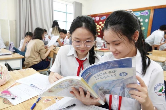 Cần học liệu mở khi c&oacute; một bộ s&aacute;ch gi&aacute;o khoa d&ugrave;ng chung - Ảnh 1.